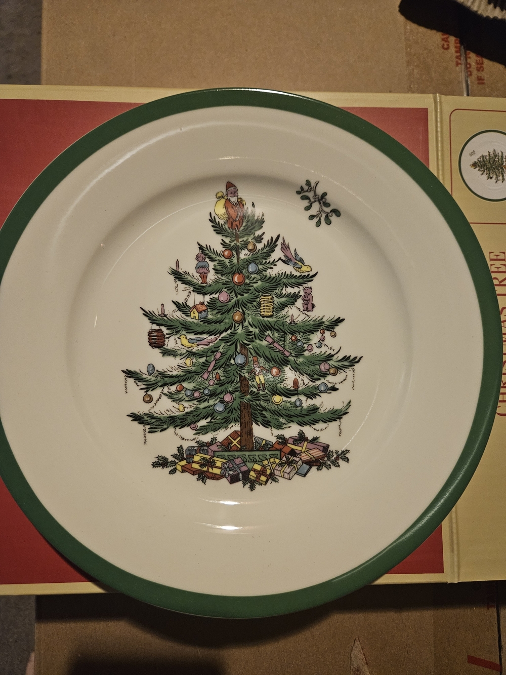 Christmas Tree Salad Plate - Green Rim Set Of 4 20cm